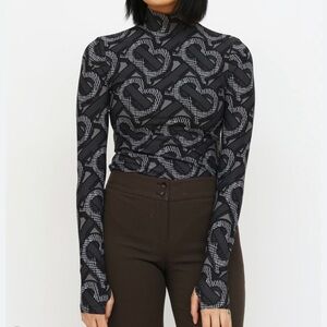 🔥Burberry Bodysuit excellent size M as seen on Kendall Jenner🔥